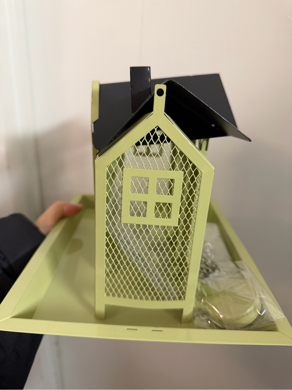 Outdoor Metal Mesh Wild Bird Feeder House - Picture 11 of 13